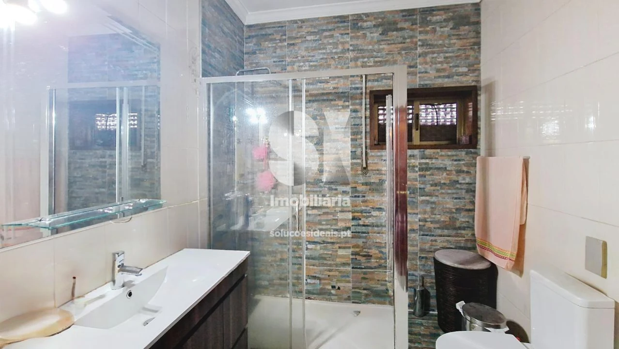 Moradia T3 para Venda em Rebordosa Foto 40