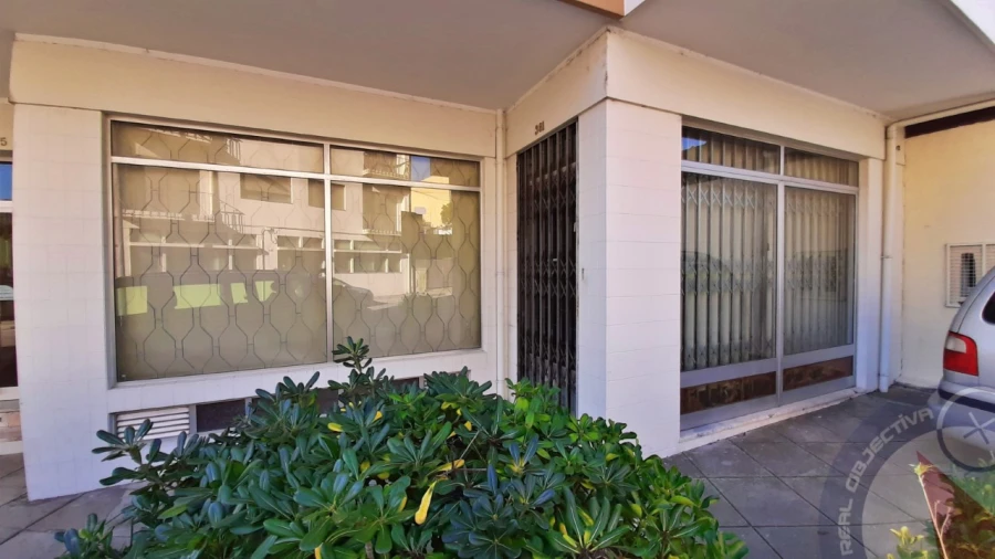 Loja para Venda em Pedrouços Foto 12