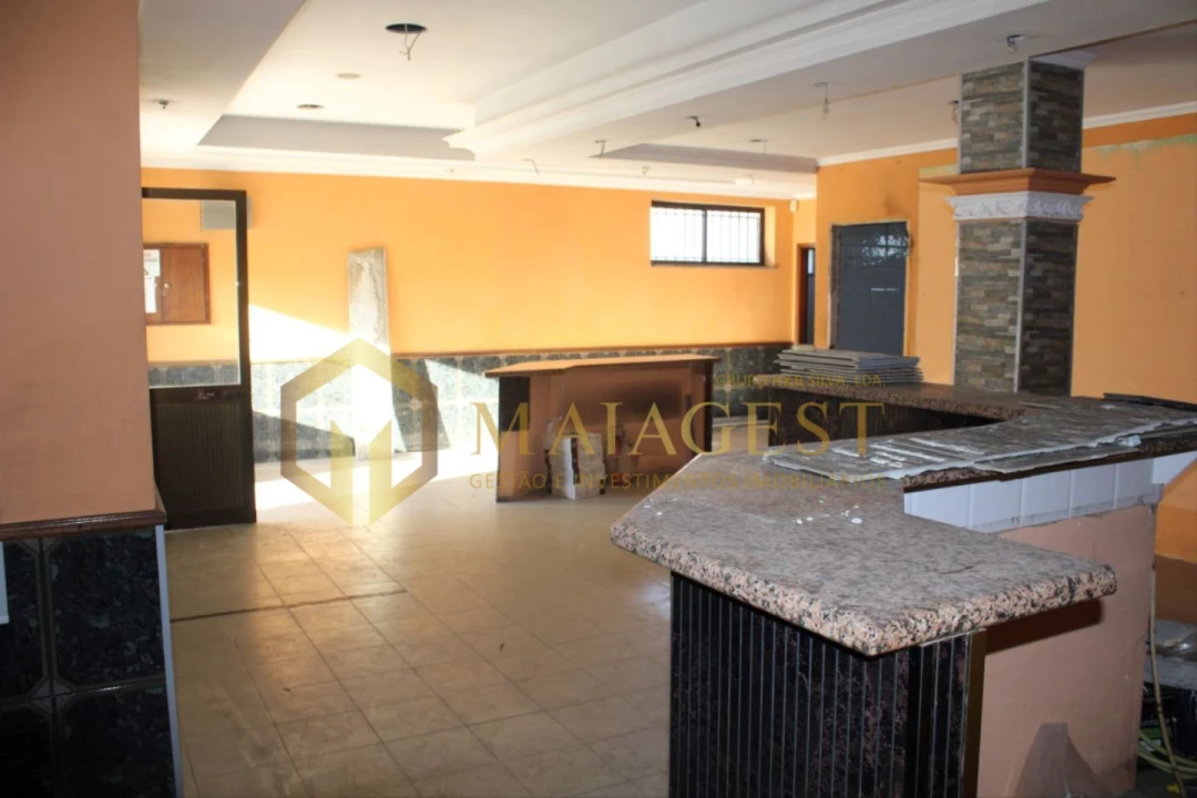 Loja para Arrendamento em Custóias, Leça do Balio e Guifões Foto 6