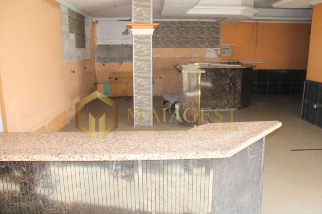 Loja para Arrendamento em Custóias, Leça do Balio e Guifões Foto 8