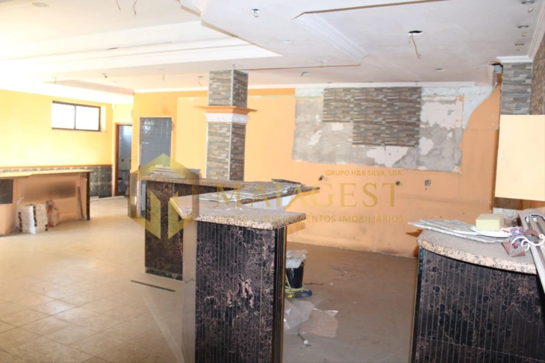 Loja para Arrendamento em Custóias, Leça do Balio e Guifões Foto 11