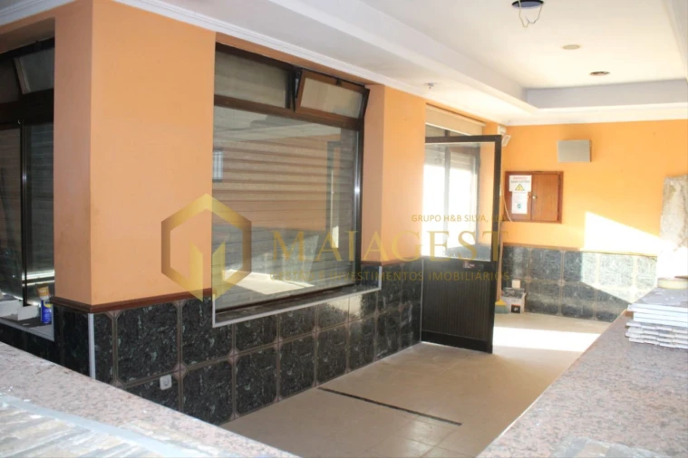 Loja para Arrendamento em Custóias, Leça do Balio e Guifões Foto 9