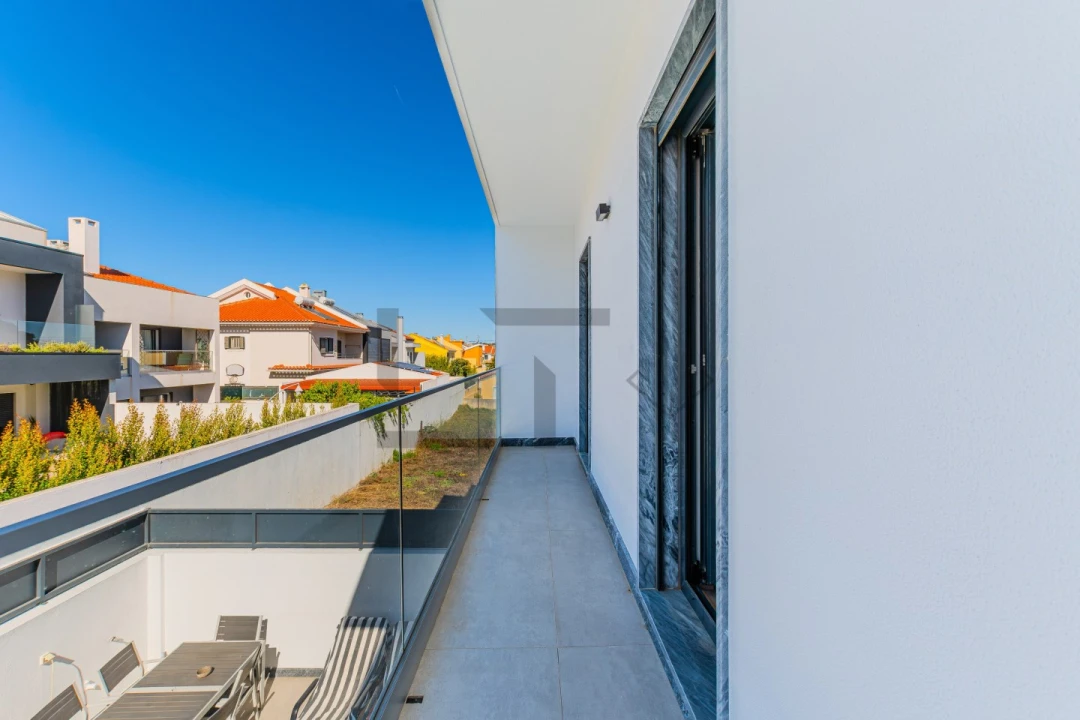 Moradia T4 para Venda em São Domingos de Rana Foto 32