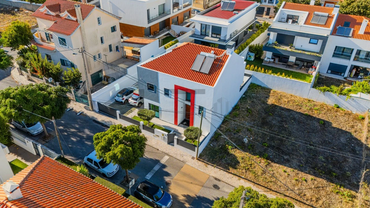 Moradia T4 para Venda em São Domingos de Rana Foto 52