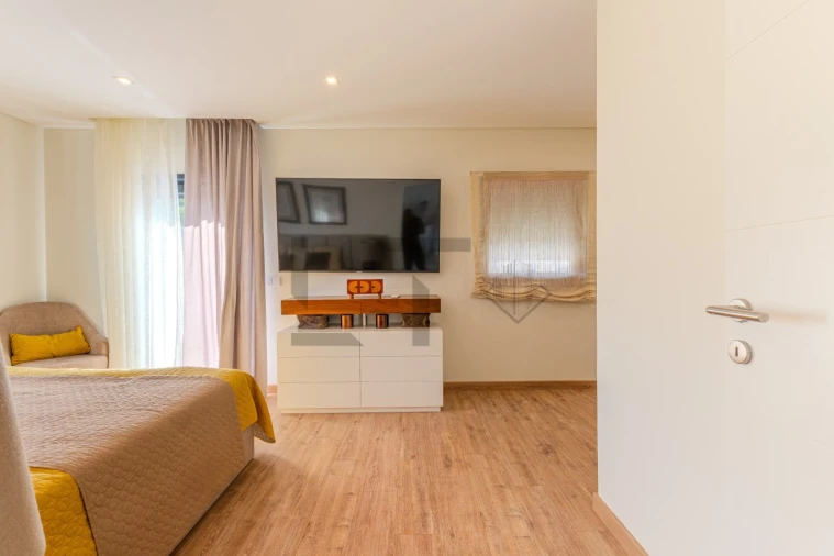 Moradia T4 para Venda em São Domingos de Rana Foto 24