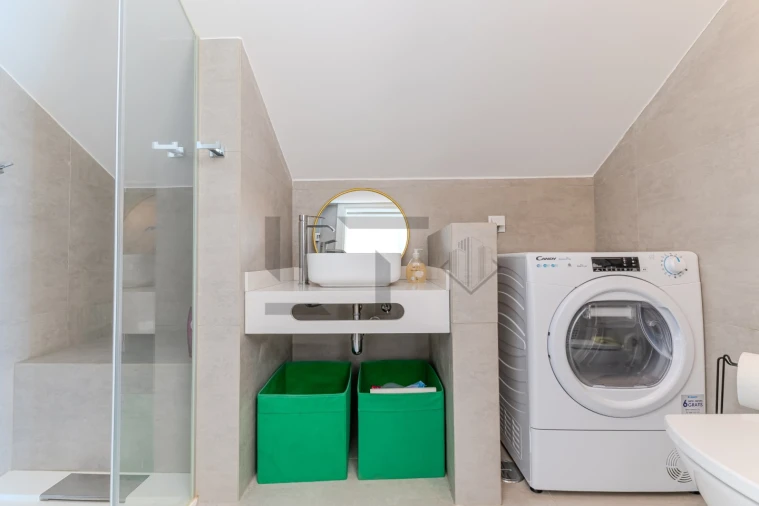 Moradia T4 para Venda em São Domingos de Rana Foto 38