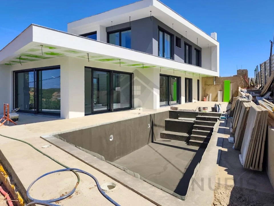 Moradia T3 para Venda em Mexilhoeira Grande Foto 1