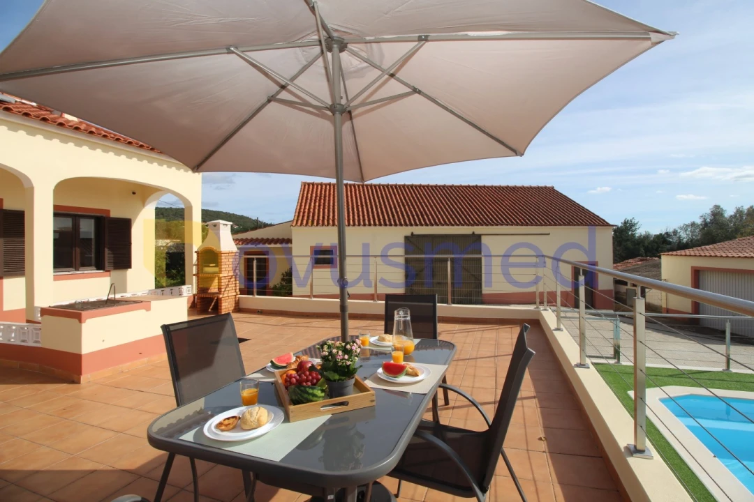 Moradia T2 para Arrendamento férias em São Bartolomeu de Messines Foto 1
