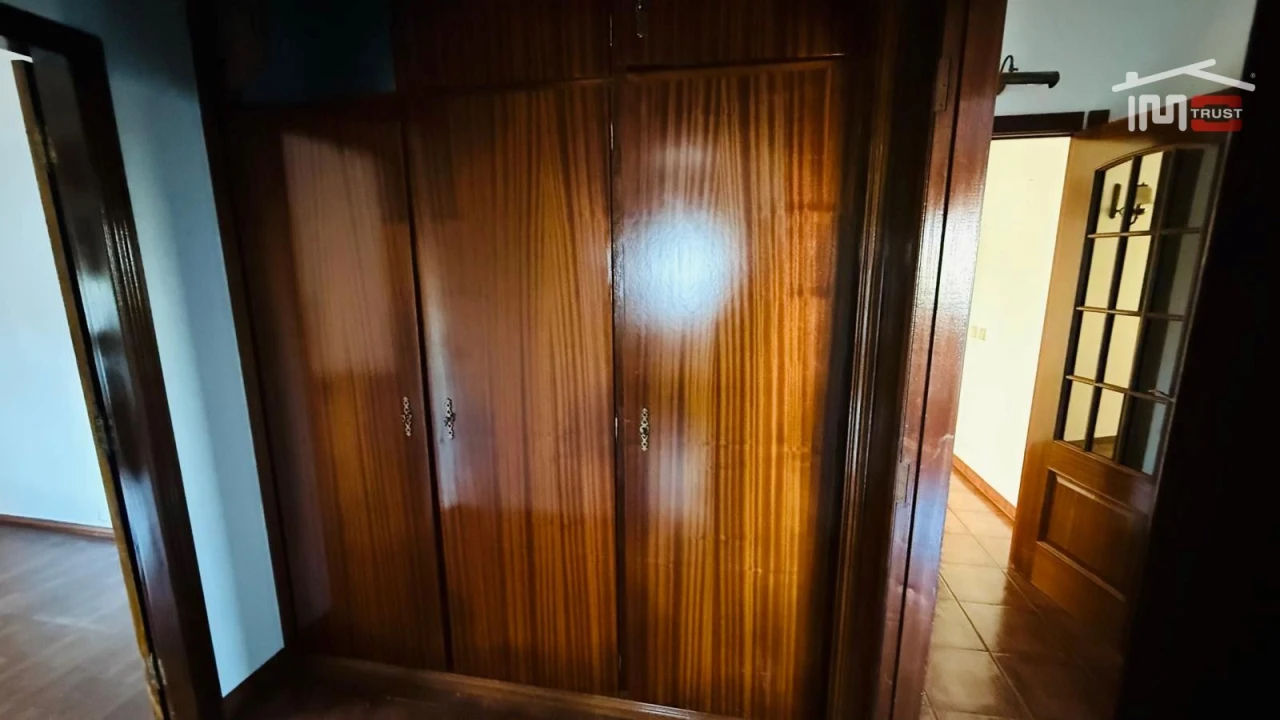 Moradia T8 para Venda em Povoa da Isenta Foto 12