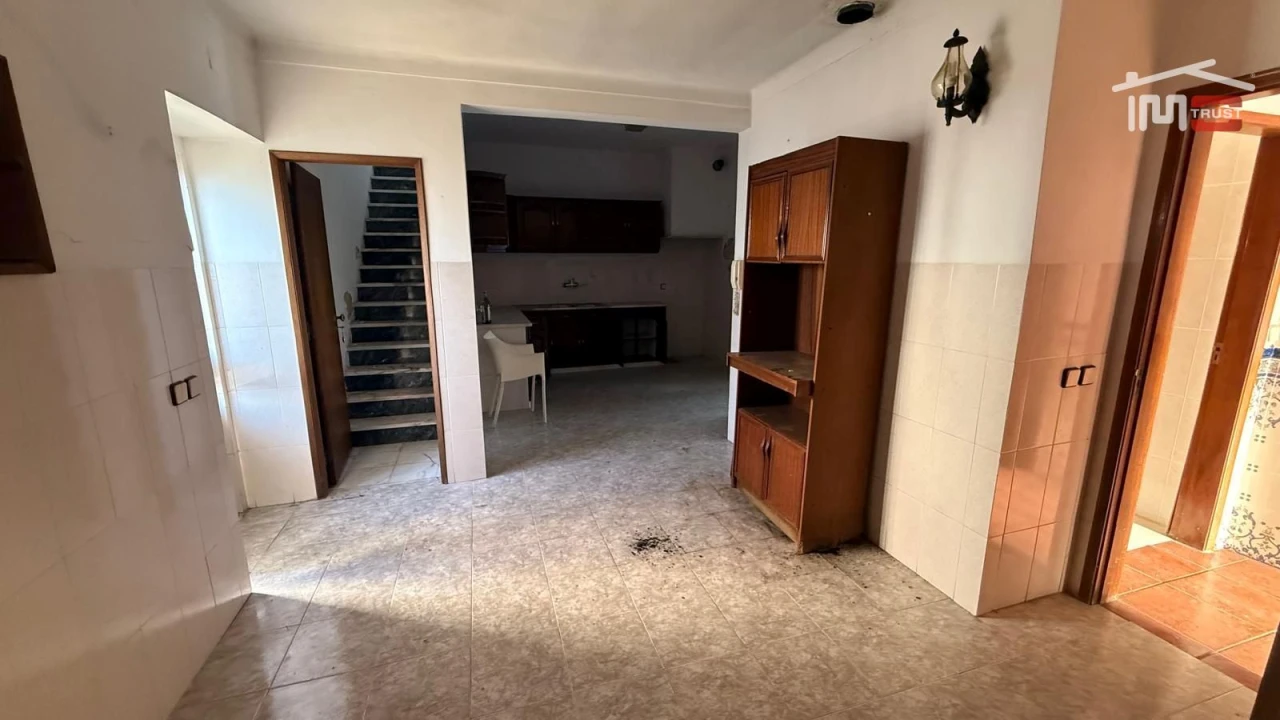 Moradia T8 para Venda em Povoa da Isenta Foto 33