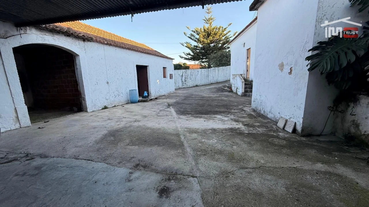 Moradia T8 para Venda em Povoa da Isenta Foto 40