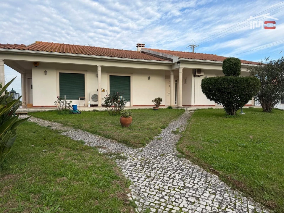 Moradia T8 para Venda em Povoa da Isenta Foto 1