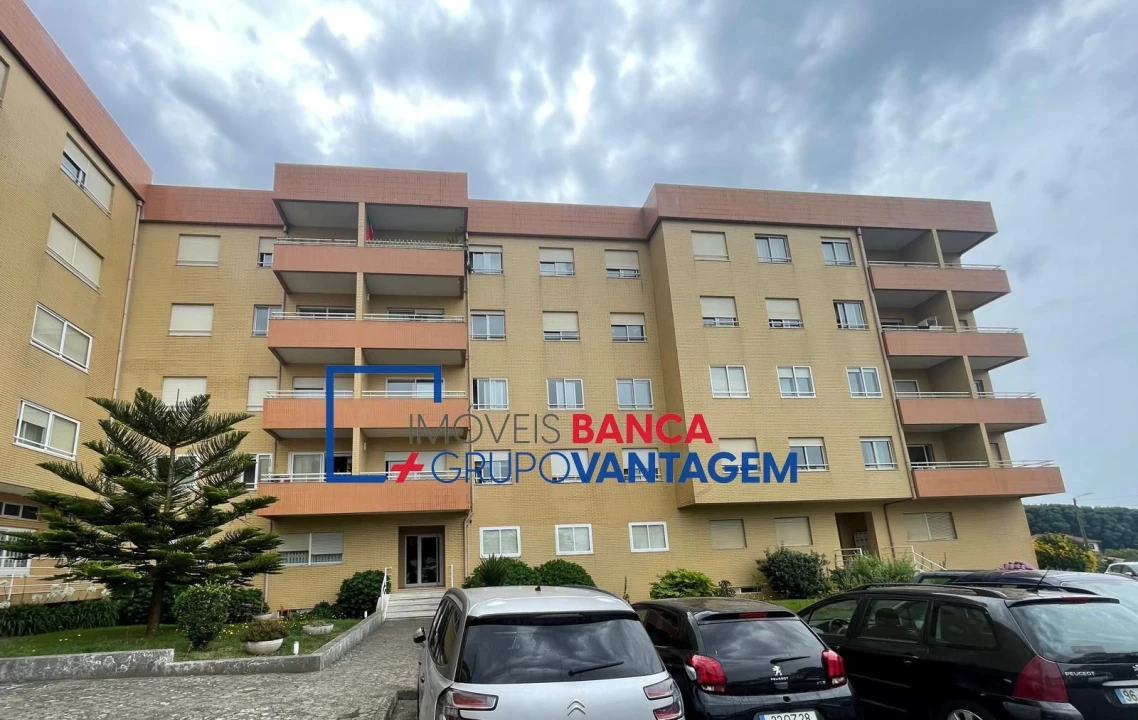 Apartamento T2 para Venda em Arcozelo Foto 1