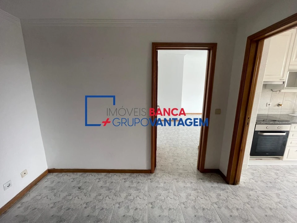 Apartamento T2 para Venda em Arcozelo Foto 4