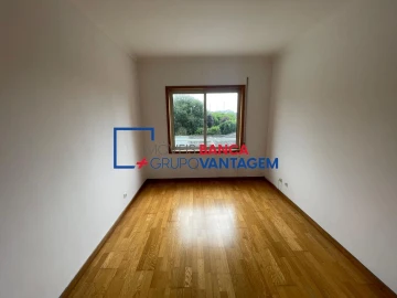 Apartamento T2 para Venda em Arcozelo