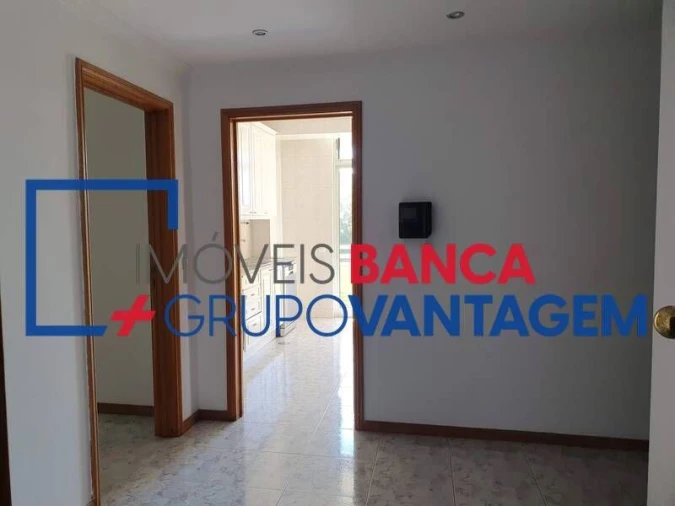 Apartamento T2 para Venda em Arcozelo Foto 2
