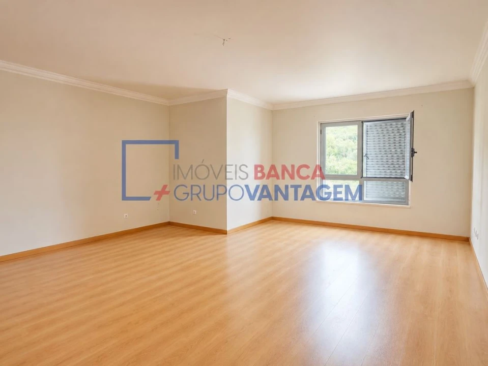 Apartamento T2 para Venda em Vila Franca de Xira Foto 4