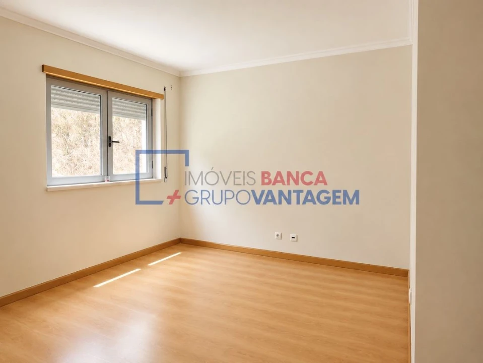 Apartamento T2 para Venda em Vila Franca de Xira Foto 5