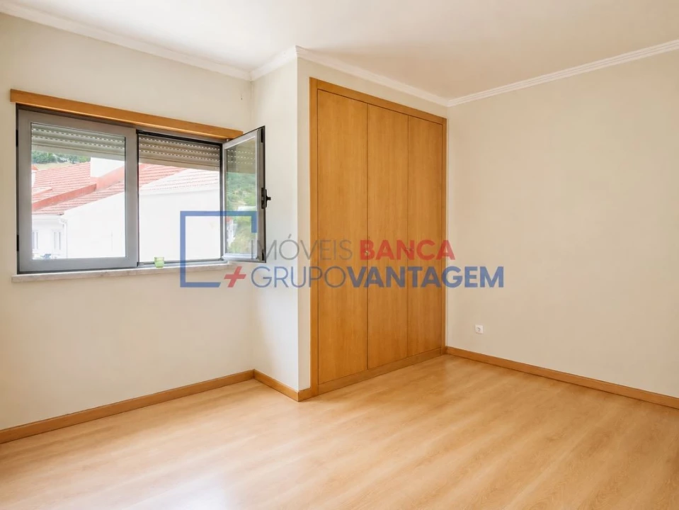 Apartamento T2 para Venda em Vila Franca de Xira Foto 6