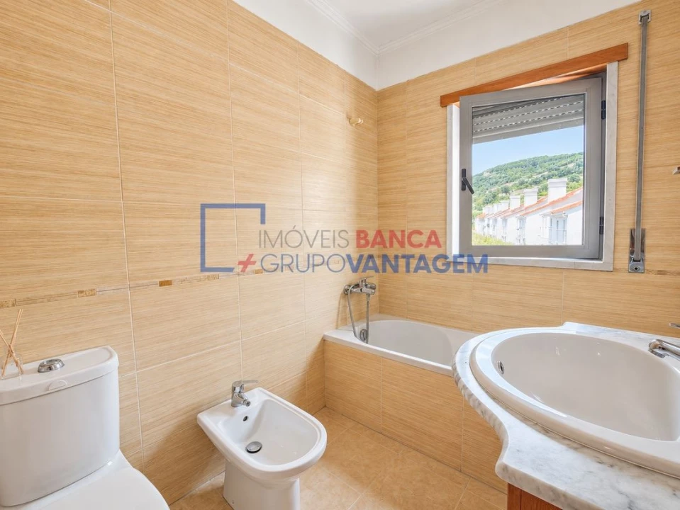 Apartamento T2 para Venda em Vila Franca de Xira Foto 7