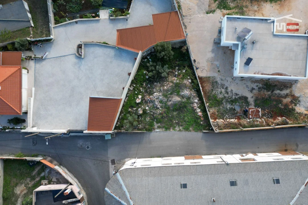 Terreno P/ Prédio para Venda em Mira de Aire Foto 2