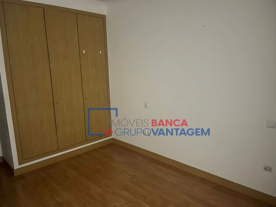 Apartamento T2 para Venda em Santa Maria da Feira, Travanca, Sanfins e Espargo Foto 7