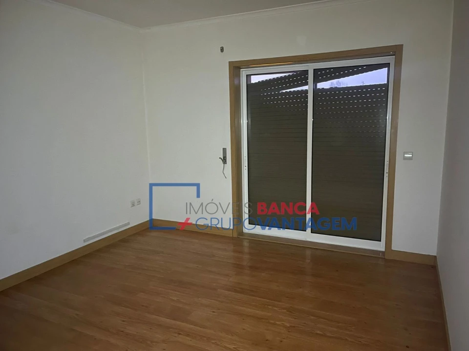Apartamento T2 para Venda em Santa Maria da Feira, Travanca, Sanfins e Espargo Foto 9