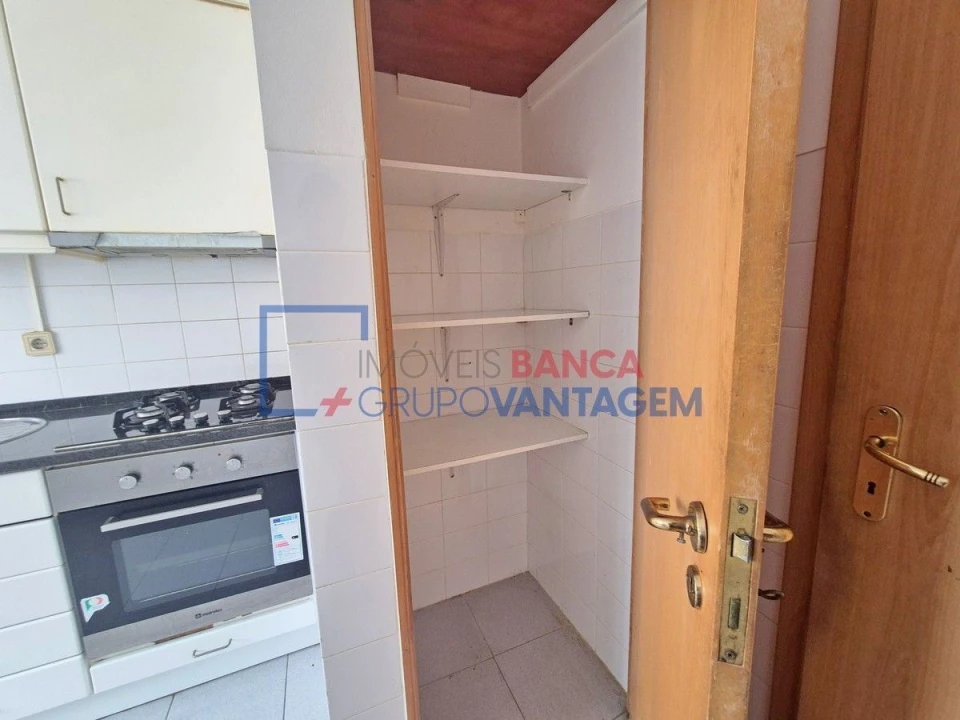 Apartamento T2 para Venda em Mina de Água Foto 13
