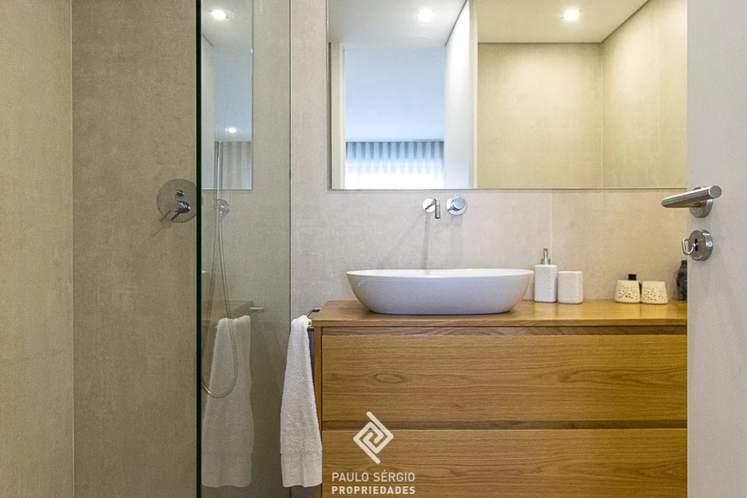 Moradia T3 para Venda em Santa Marinha e São Pedro da Afurada Foto 25