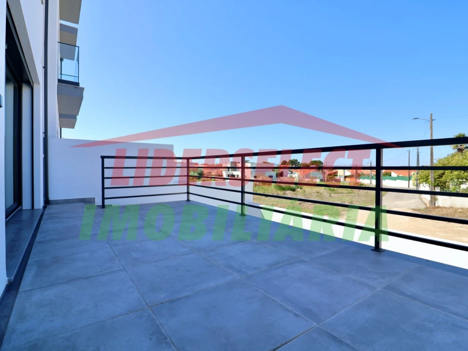 Moradia T3 para Venda em Silveira Foto 34