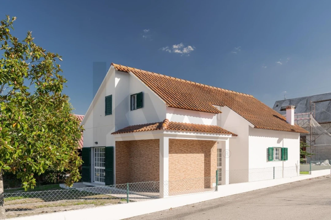 Moradia T4 para Venda em Sesimbra (Castelo) Foto 2