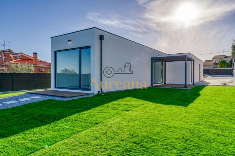 Moradia T2 para Venda em Nossa Senhora da Piedade Foto 28