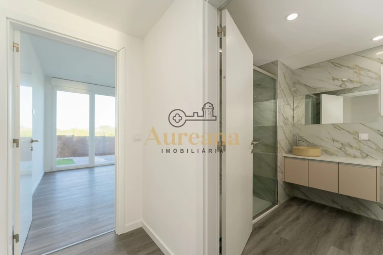 Moradia T2 para Venda em Nossa Senhora da Piedade Foto 23