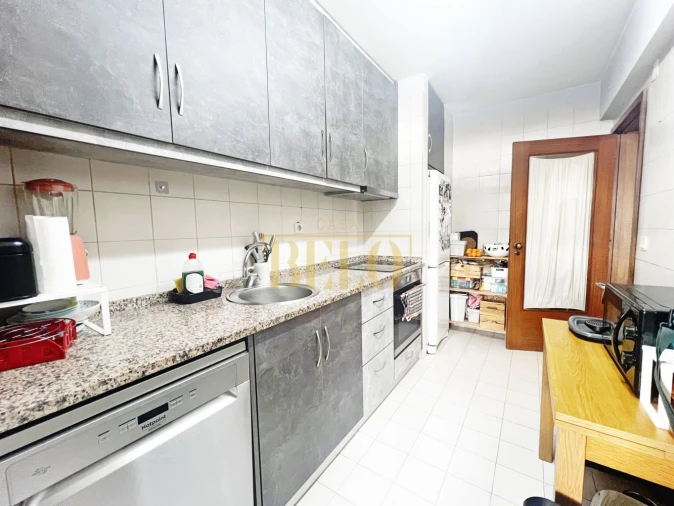 Apartamento T4 para Venda em Ramalde Foto 7