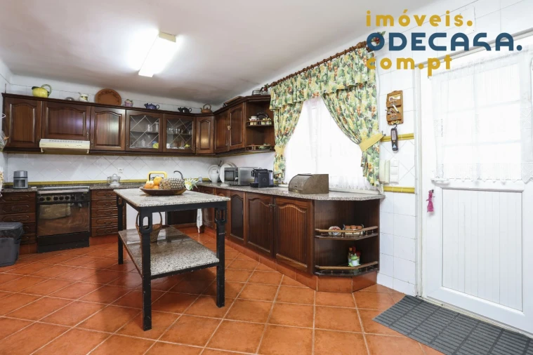 Moradia T6 para Venda em Gambia-Pontes-Alto da Guerra Foto 2