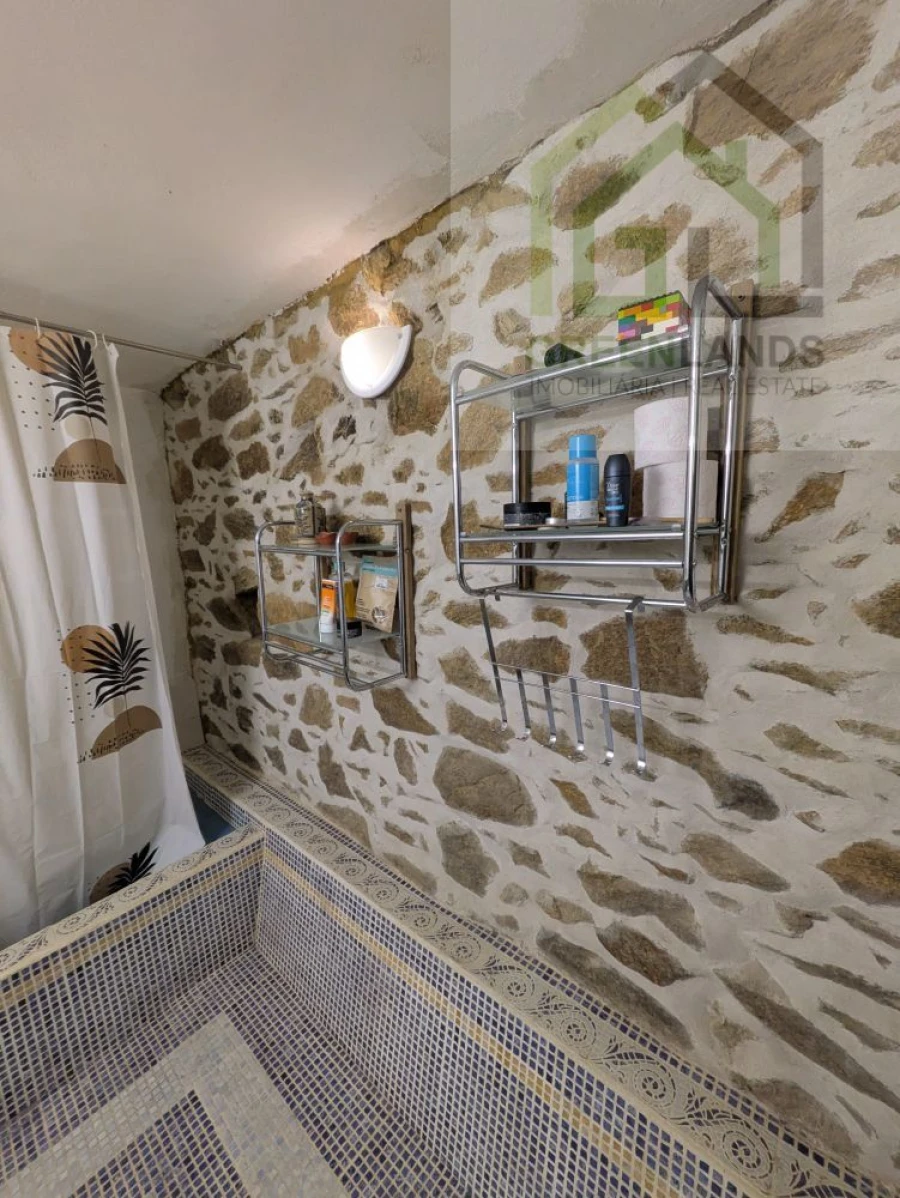 Quinta T2 para Venda em Beco Foto 3