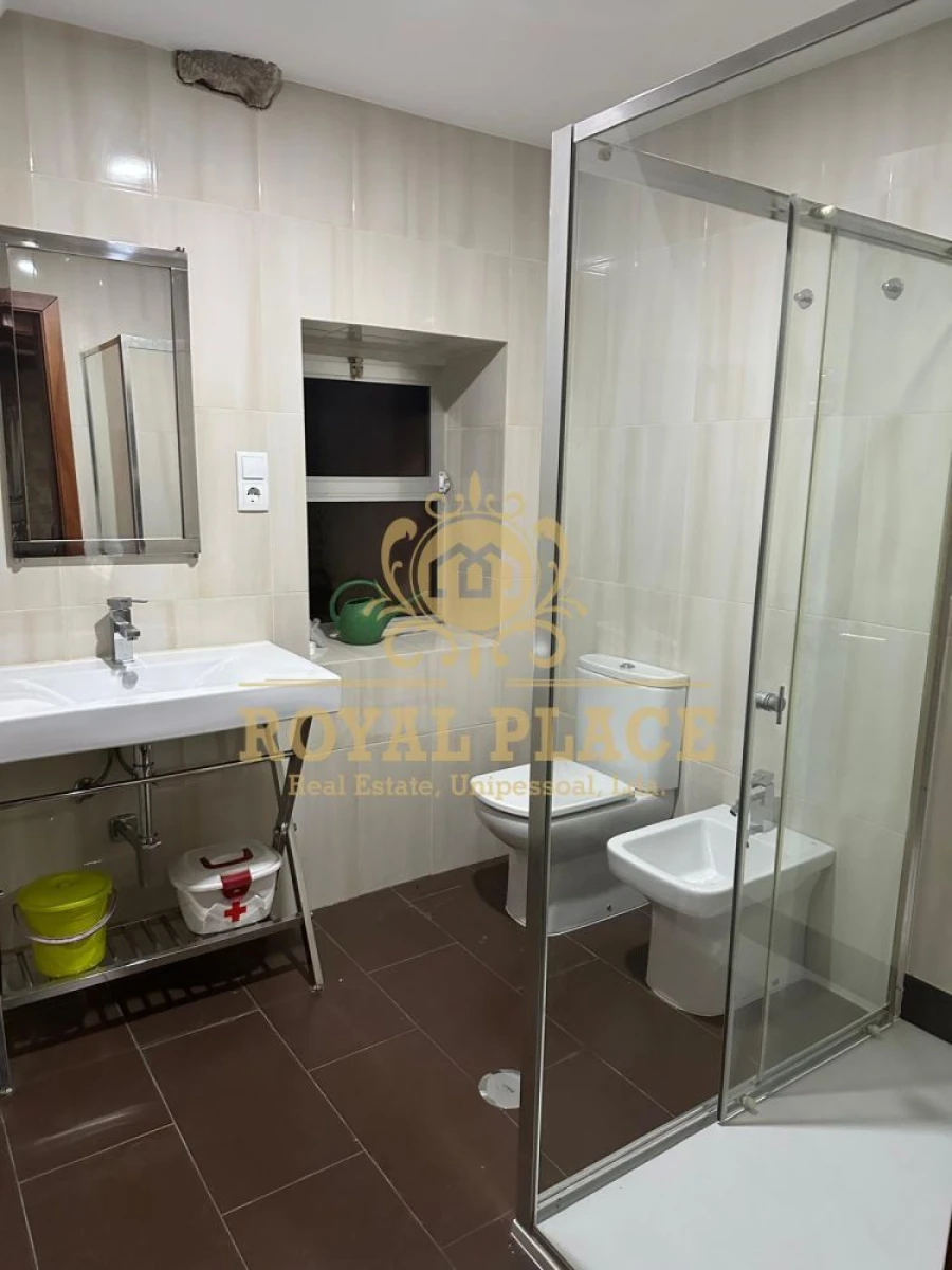 Moradia T4 para Venda em São Roque Foto 6