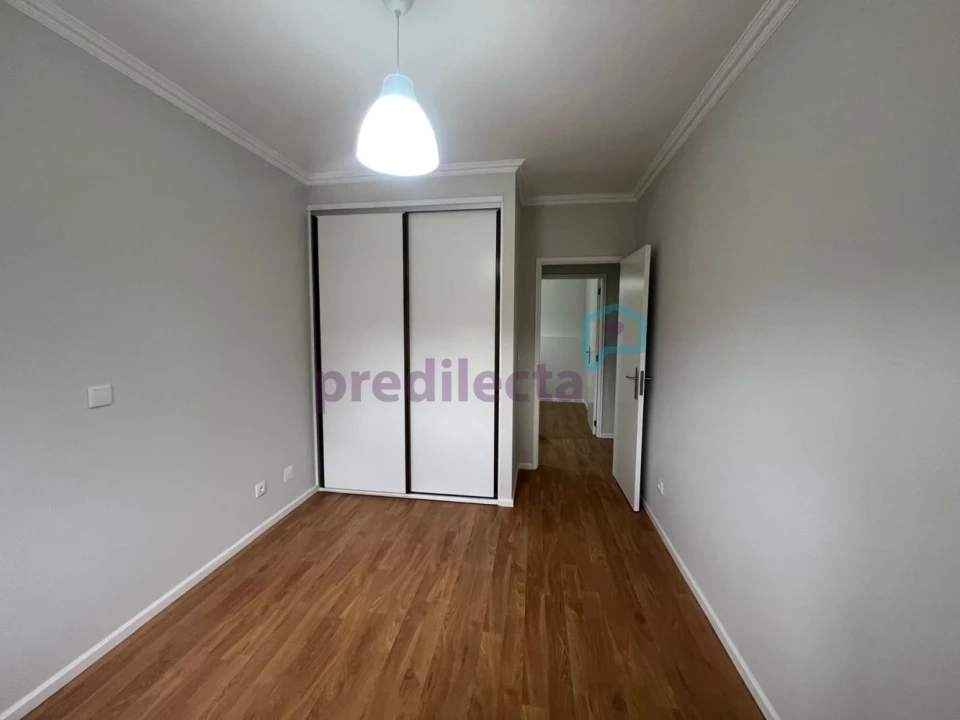 Apartamento T1 para Arrendamento em Paranhos Foto 9