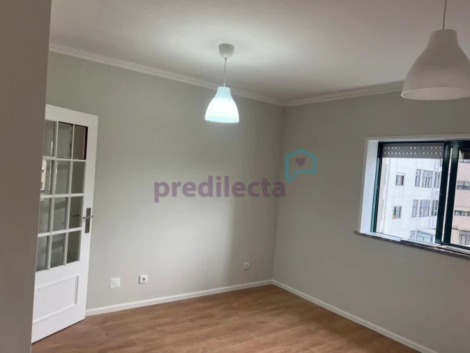 Apartamento T1 para Arrendamento em Paranhos Foto 5