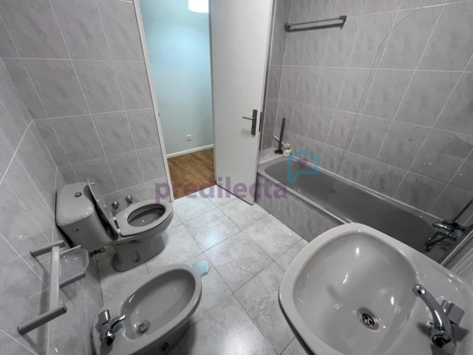 Apartamento T1 para Arrendamento em Paranhos Foto 18