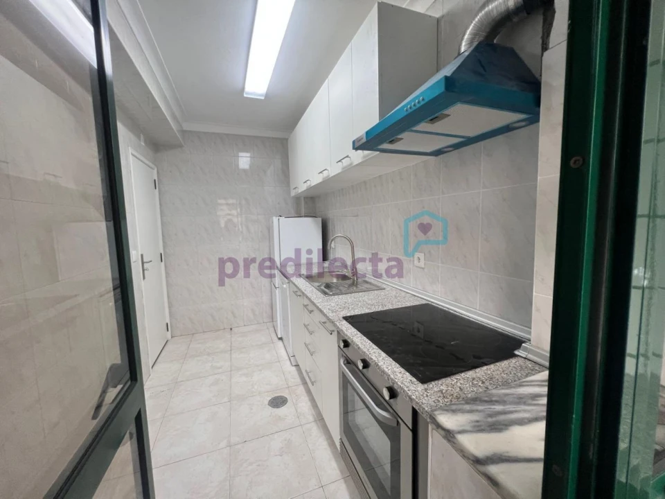 Apartamento T1 para Arrendamento em Paranhos Foto 16