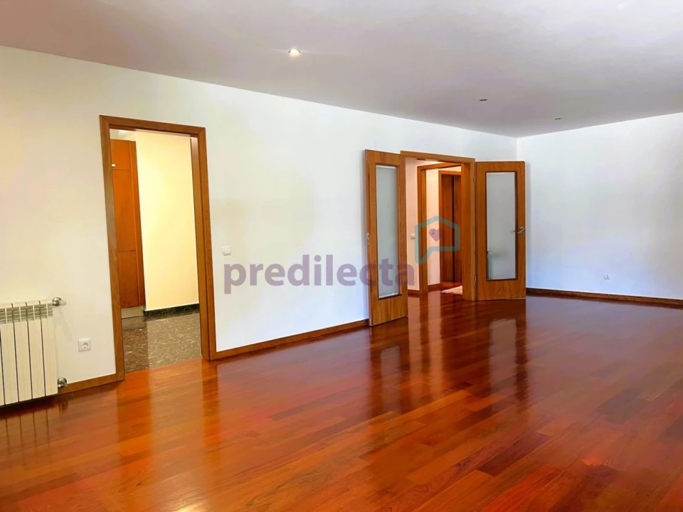 Apartamento T3 para Arrendamento em Paranhos Foto 1