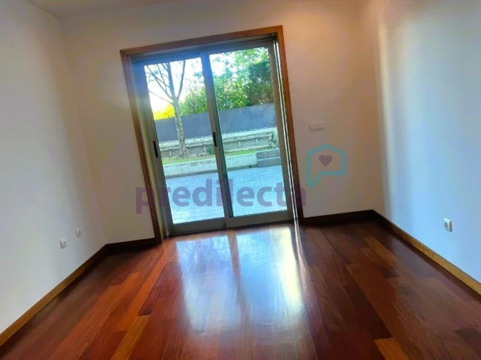 Apartamento T3 para Arrendamento em Paranhos Foto 17