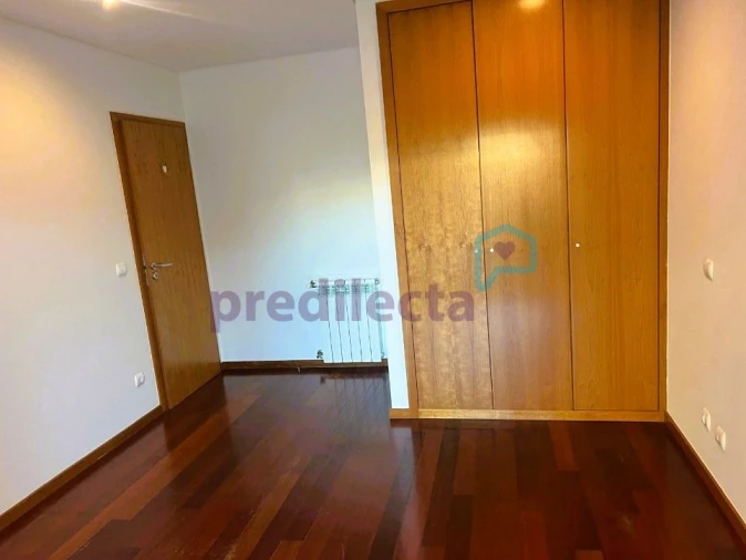 Apartamento T3 para Arrendamento em Paranhos Foto 16