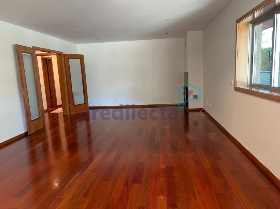 Apartamento T3 para Arrendamento em Paranhos Foto 2