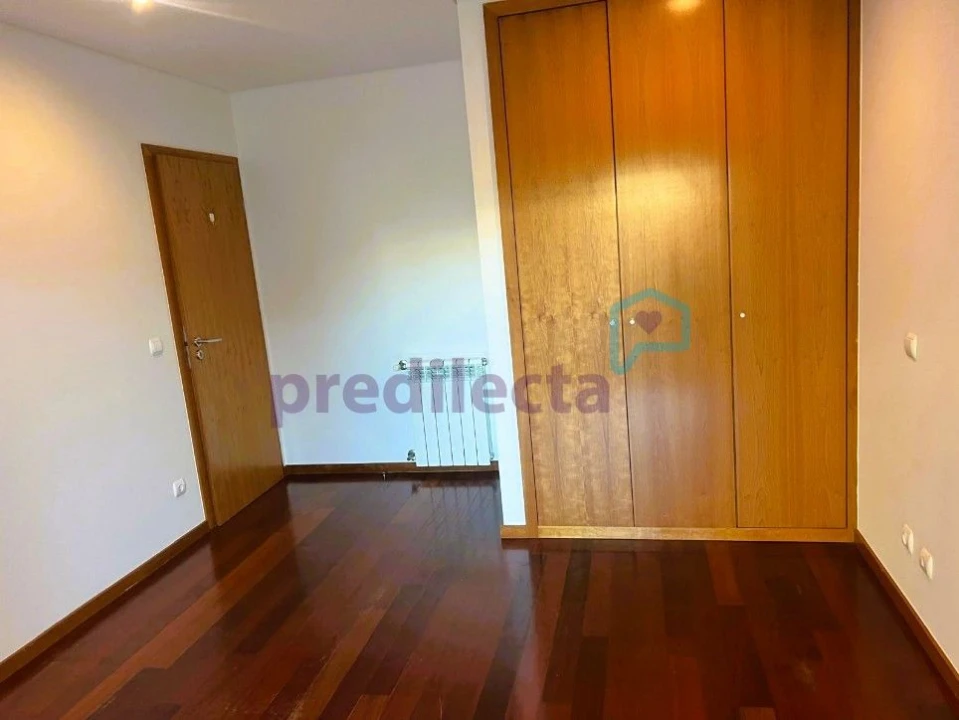 Apartamento T3 para Arrendamento em Paranhos Foto 16