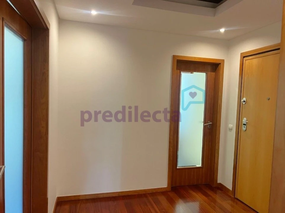 Apartamento T3 para Arrendamento em Paranhos Foto 7