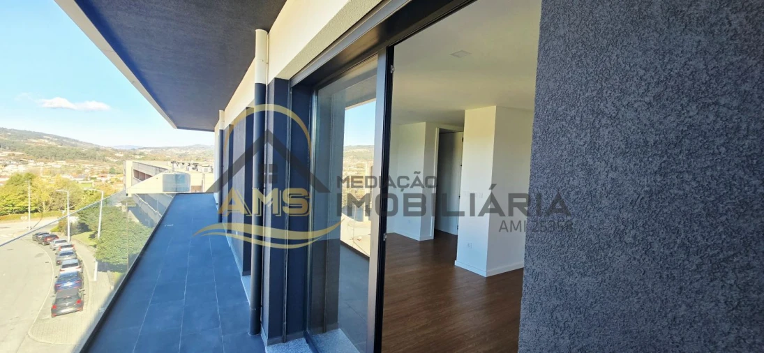 Apartamento T3 para Venda em Fafe Foto 17