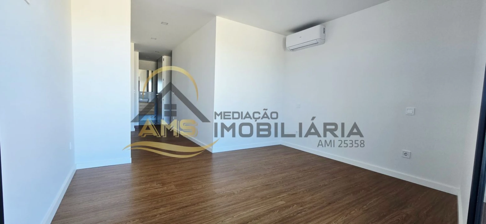 Apartamento T3 para Venda em Fafe Foto 25