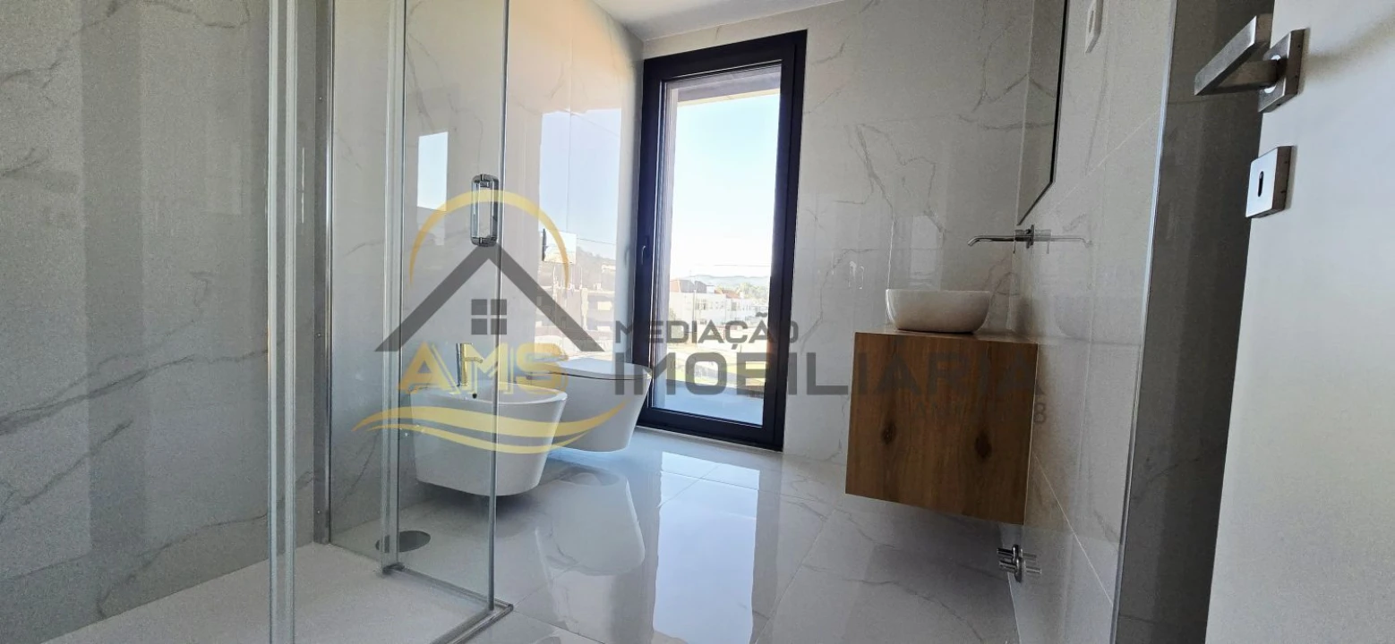 Apartamento T3 para Venda em Fafe Foto 22